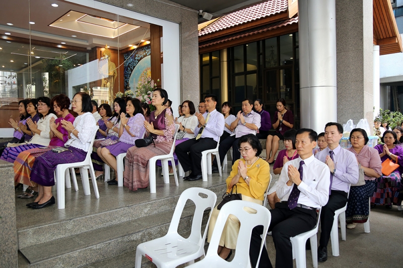 พิธีทำบุญตักบาตรข้าวสารอาหารแห้ง เดือนเมษายน 2562