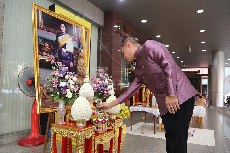 พิธีทำบุญตักบาตรข้าวสารอาหารแห้ง เดือนเมษายน 2562