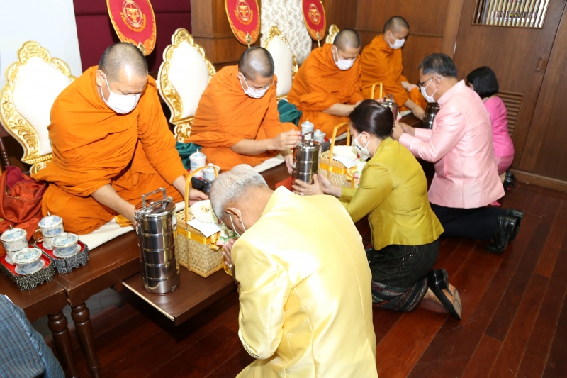 พิธีเจริญพระพุทธมนต์เพื่อความเป็นสวัสดิมงคล เนื่องในเทศกาลขึ้นปีใหม่ไทย (วันสงกรานต์) พุทธศักราช 2564