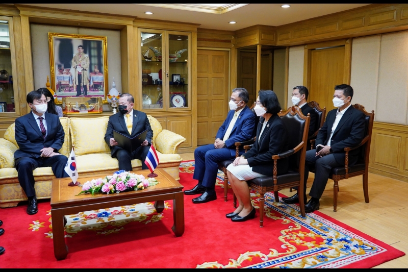 คณะผู้แทน สตง. เกาหลี เข้าเยี่ยมคารวะประธานกรรมการตรวจเงินแผ่นดินในโอกาสเดินทางมาเยือนประเทศไทย ณ สำนักงานการตรวจเงินแผ่นดิน