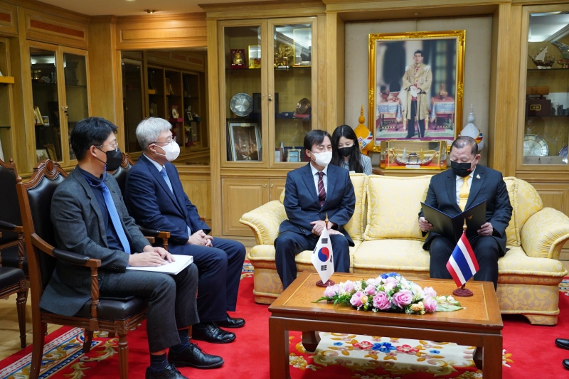 คณะผู้แทน สตง. เกาหลี เข้าเยี่ยมคารวะประธานกรรมการตรวจเงินแผ่นดินในโอกาสเดินทางมาเยือนประเทศไทย ณ สำนักงานการตรวจเงินแผ่นดิน