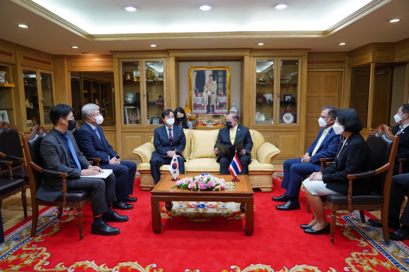 คณะผู้แทน สตง. เกาหลี เข้าเยี่ยมคารวะประธานกรรมการตรวจเงินแผ่นดินในโอกาสเดินทางมาเยือนประเทศไทย ณ สำนักงานการตรวจเงินแผ่นดิน