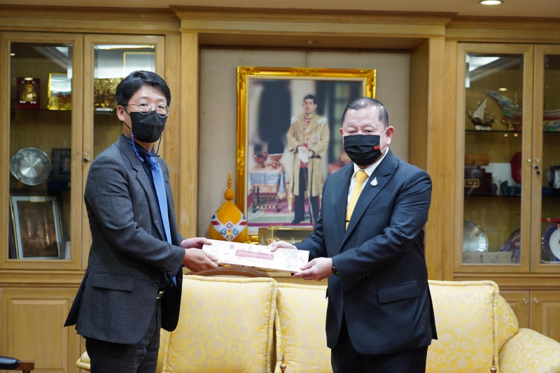 คณะผู้แทน สตง. เกาหลี เข้าเยี่ยมคารวะประธานกรรมการตรวจเงินแผ่นดินในโอกาสเดินทางมาเยือนประเทศไทย ณ สำนักงานการตรวจเงินแผ่นดิน