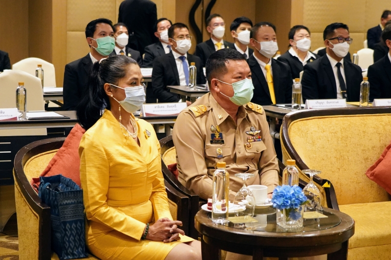 ผู้เข้าร่วมโครงการพัฒนานักบริหารการตรวจเงินแผ่นดินระดับสูง (นตส.) รุ่นที่ 12