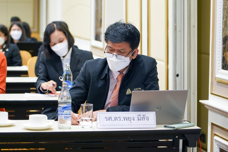 พิธีมอบประกาศนียบัตรและพิธีปิดโครงการพัฒนาบุคลากรด้านการวิเคราะห์ข้อมูลขั้นสูง ณ โรงแรม เดอะ เบอร์เคลีย์ ประตูน้ำ กรุงเทพมหานคร