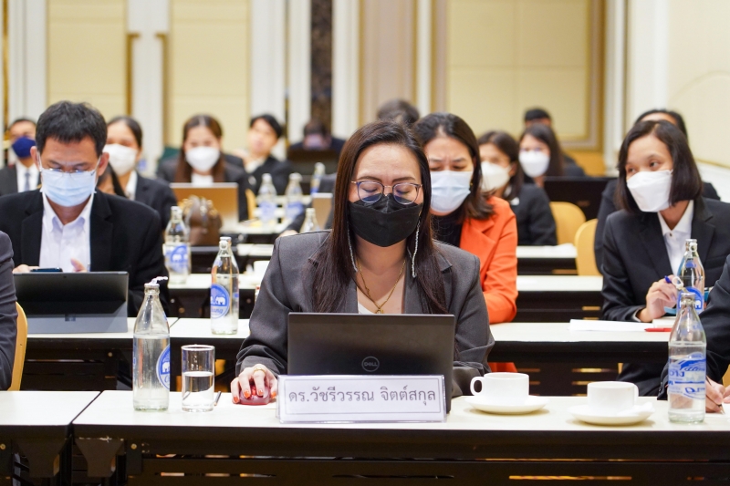 พิธีมอบประกาศนียบัตรและพิธีปิดโครงการพัฒนาบุคลากรด้านการวิเคราะห์ข้อมูลขั้นสูง ณ โรงแรม เดอะ เบอร์เคลีย์ ประตูน้ำ กรุงเทพมหานคร