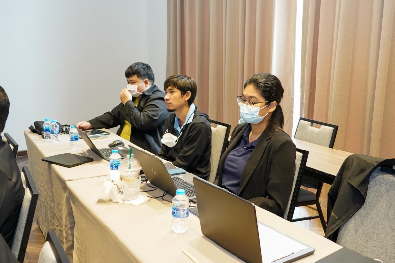 นางสาวจินดา มหัทธนวัฒน์ กรรมการตรวจเงินแผ่นดิน ให้เกียรติเป็นวิทยากรบรรยายโครงการพัฒนาข้าราชการใหม่ ปีงบประมาณ 2566 ณ โรงแรม เบส