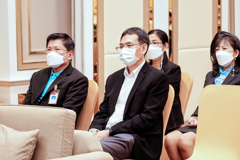 พิธีมอบประกาศนียบัตรและพิธีปิดโครงการพัฒนาบุคลากรด้านการวิเคราะห์ข้อมูลขั้นสูง ณ โรงแรม เดอะ เบอร์เคลีย์ ประตูน้ำ กรุงเทพมหานคร