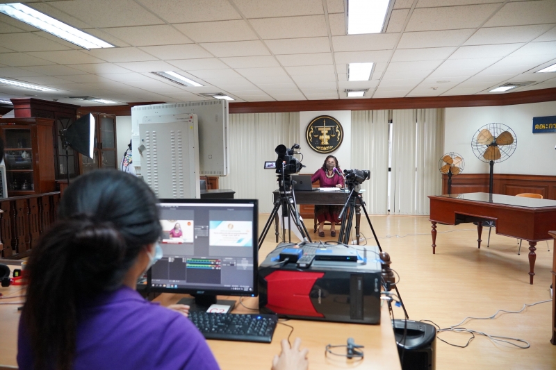 กรรมการตรวจเงินแผ่นดิน เป็นวิทยากรบรรยายในโครงการพัฒนานักบริหารการตรวจเงินแผ่นดินระดับสูง รุ่นที่ 10