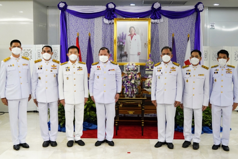 สำนักงานการตรวจเงินแผ่นดินถวายแจกันดอกไม้และลงนามถวายพระพรสมเด็จพระกนิษฐาธิราชเจ้า กรมสมเด็จพระเทพรัตนราชสุดา ฯ สยามบรมราชกุมารี