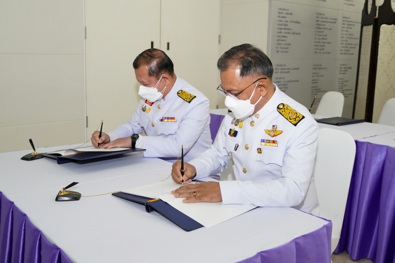 สำนักงานการตรวจเงินแผ่นดินถวายแจกันดอกไม้และลงนามถวายพระพรสมเด็จพระกนิษฐาธิราชเจ้า กรมสมเด็จพระเทพรัตนราชสุดา ฯ สยามบรมราชกุมารี