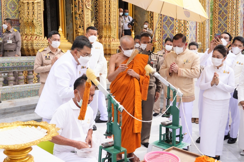  สมเด็จพระอริยวงศาคตญาณ สมเด็จพระสังฆราช สกลมหาสังฆปริณายก ทรงเป็นประธานในพิธีเททองหล่อองค์พระพุทธโสธร รุ่น มงคลแผ่นดิน 108 ณ วั