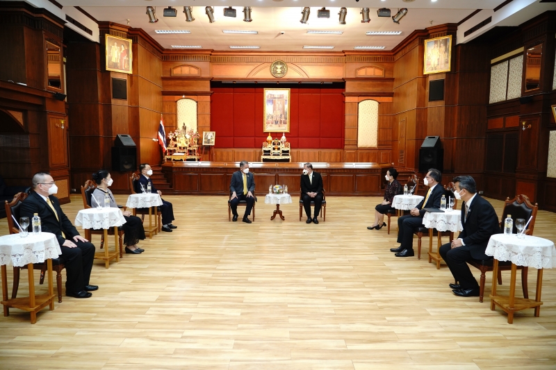 ประธานกรรมการตรวจเงินแผ่นดิน ให้การต้อนรับ ประธานศาลปกครองสูงสุดและคณะ เข้าเยี่ยมคารวะเนื่องในโอกาสที่เข้ารับตำแหน่ง