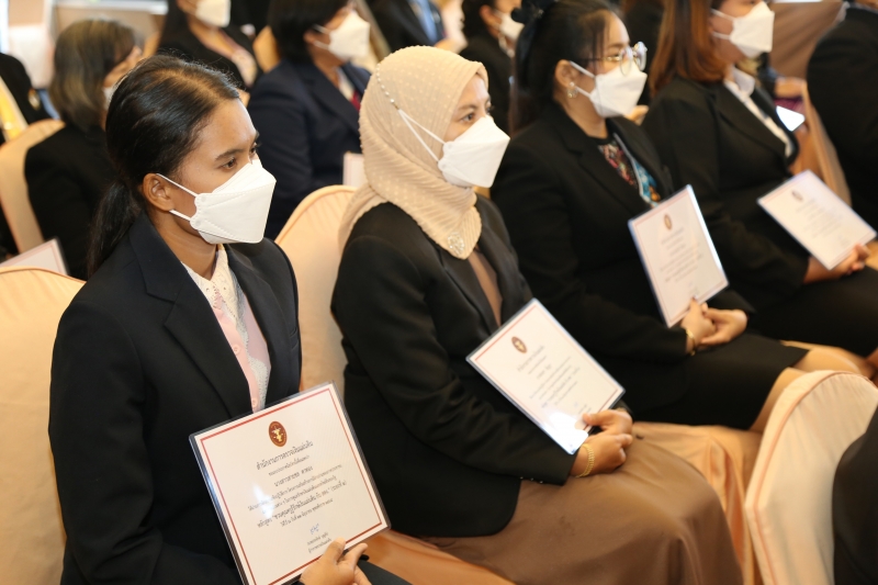 22  พิธีมอบประกาศนียบัตรโครงการฝึกอบรมเชิงปฏิบัติการ หลักสูตร “ชวนคุณครูรู้รักษ์เงินแผ่นดิน กับ สตง.