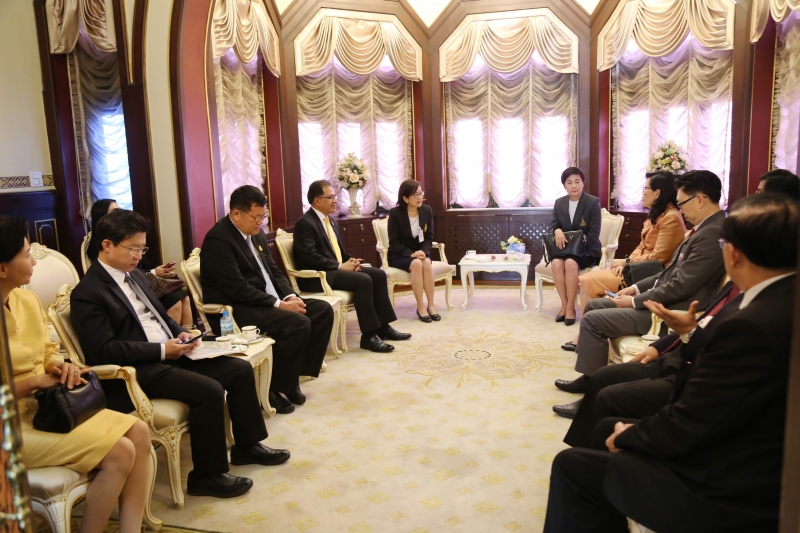 พิธีลงนามบันทึกข้อตกลงว่าด้วยความร่วมมือทางวิชาการในการพัฒนาระบบการเรียนรู้ทางไกล