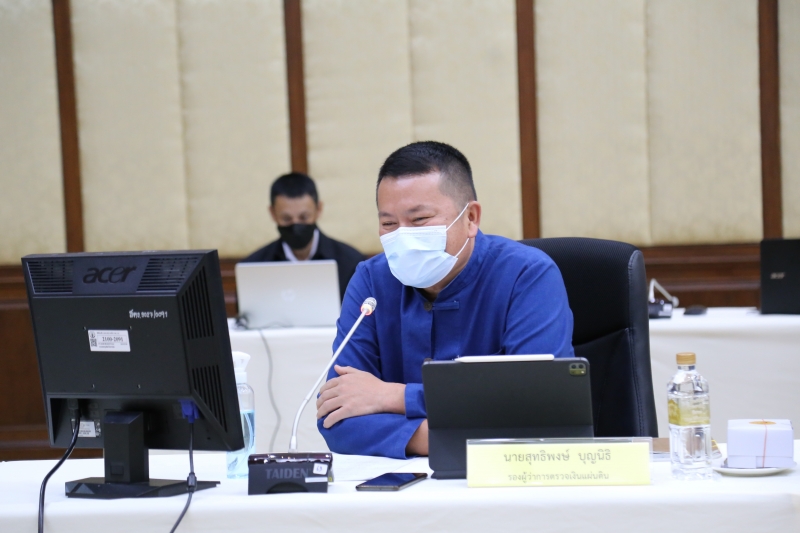 การประชุมคณะข้าราชการระดับผู้บริหาร ครั้งที่ 3/2565  ผ่านระบบออนไลน์ ณ ห้องดำริอิศรานุวรรต สำนักงานการตรวจเงินแผ่นดิน