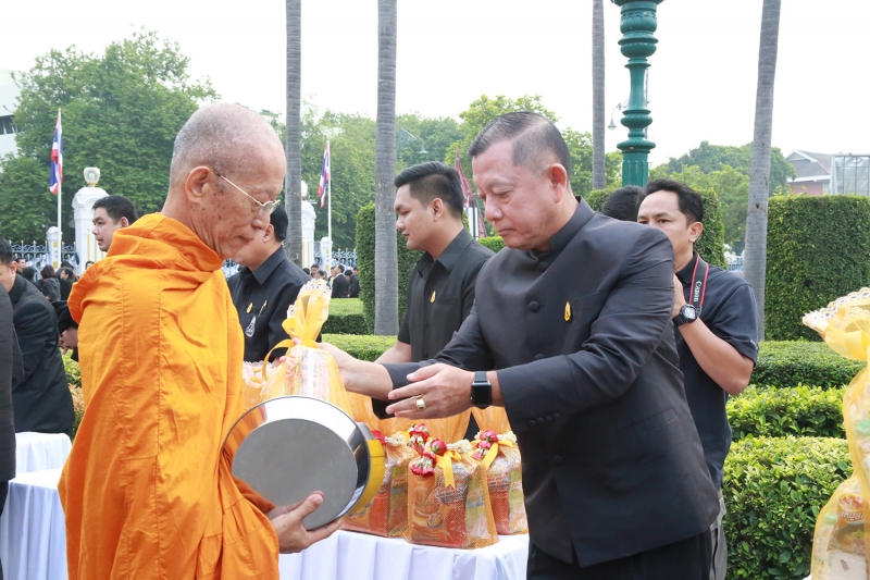 พิธีบำเพ็ญกุศลเพื่อถวายพระราชกุศลครบรอบ 1 ปี วันสวรรคตรัชกาลที่ 9