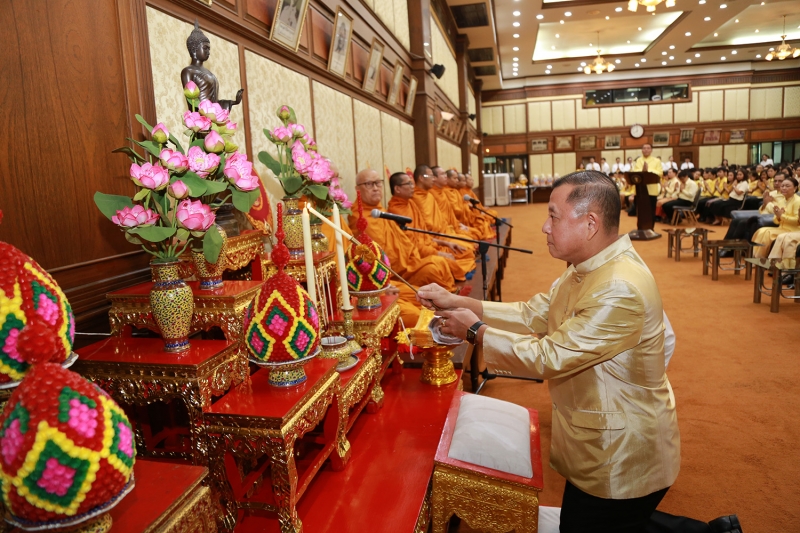 พิธีบำเพ็ญกุศลพระพุทธมนต์และทำบุญตักบาตร เพื่อน้อมอุทิศถวายเป็นพระราชกุศลแด่พระบาทสมเด็จพระปรมินทรมหาภูมิพลอดุลยเดช บรมนาถบพิตร 