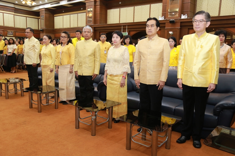 พิธีบำเพ็ญกุศลพระพุทธมนต์และทำบุญตักบาตร เพื่อน้อมอุทิศถวายเป็นพระราชกุศลแด่พระบาทสมเด็จพระปรมินทรมหาภูมิพลอดุลยเดช บรมนาถบพิตร 