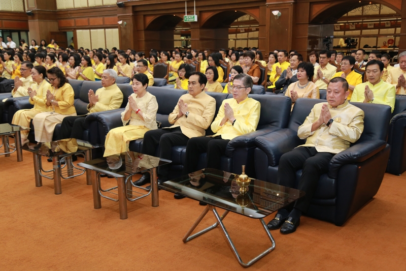 พิธีบำเพ็ญกุศลพระพุทธมนต์และทำบุญตักบาตร เพื่อน้อมอุทิศถวายเป็นพระราชกุศลแด่พระบาทสมเด็จพระปรมินทรมหาภูมิพลอดุลยเดช บรมนาถบพิตร 