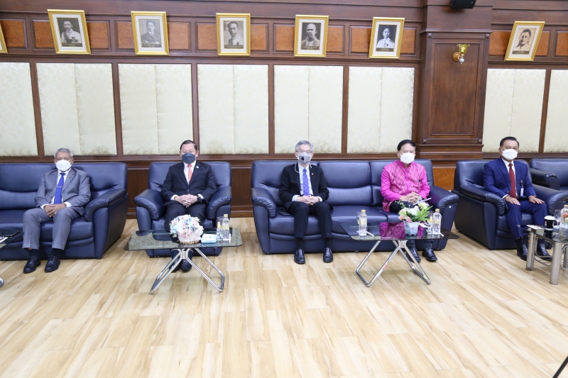 พิธีเปิดโครงการสัมมนาทางวิชาการ เรื่อง “การตรวจเงินแผ่นดินตามกฎหมายวินัยการเงินการคลังของรัฐ” ผ่านระบบออนไลน์ (Online) แบบถ่ายทอ