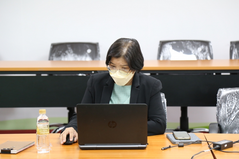 พิธีเปิดโครงการฝึกอบรมตามภารกิจยุทธศาสตร์การตรวจเงินแผ่นดิน หลักสูตร “คู่มือการตรวจสอบการจัดซื้อจัดจ้างและการบริหารพัสดุ” ผ่านระ