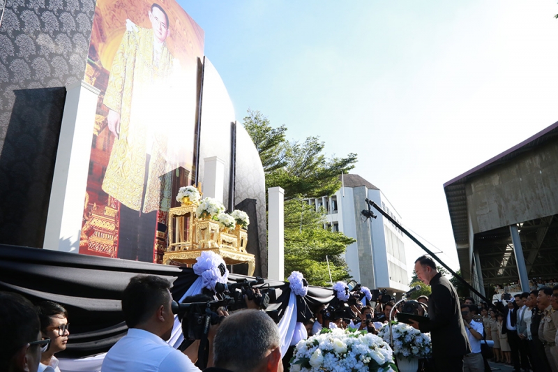 สืบสานวัฒนธรรมไทย ลอยกระทงร่วมใจถวายพ่อ