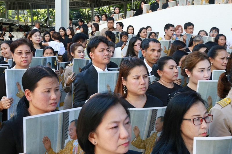 สืบสานวัฒนธรรมไทย ลอยกระทงร่วมใจถวายพ่อ