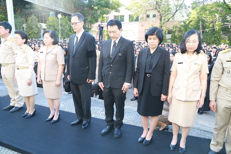 สืบสานวัฒนธรรมไทย ลอยกระทงร่วมใจถวายพ่อ