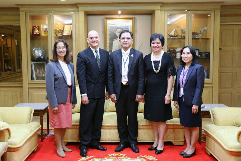 Mr. Denis Roy เข้าเยี่ยมคารวะผู้ว่าการตรวจเงินแผ่นดิน