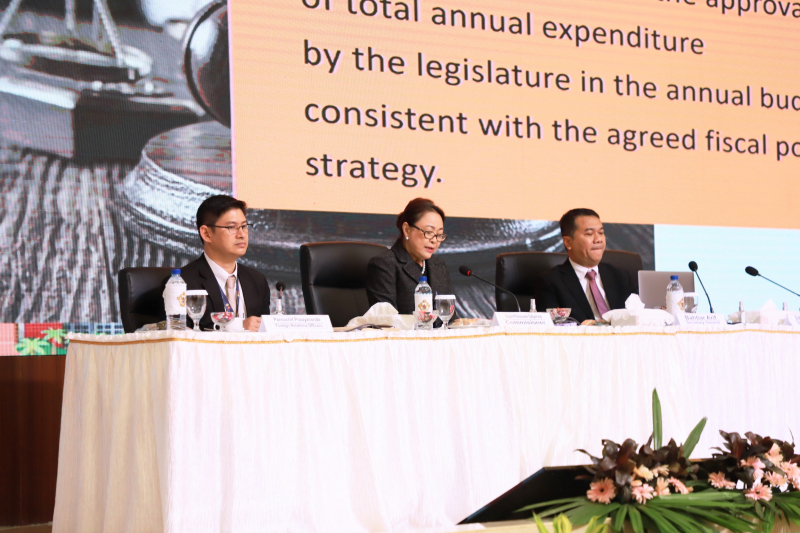 โครงการพัฒนานักบริหารการตรวจเงินแผ่นดินระดับสูง (นตส.) รุ่นที่ 12