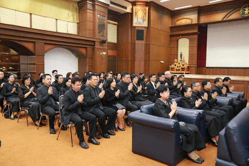 ร่วมพิธีบำเพ็ญกุศลและสวดพระพุทธมนต์เพื่อน้อมอุทิศถวาย