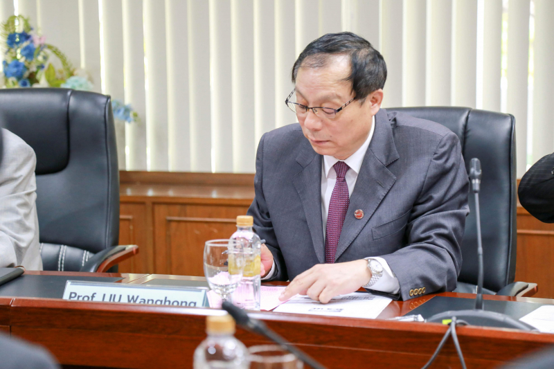 คณะผู้แทนมหาวิทยาลัยตรวจสอบหนานจิง เยี่ยมคารวะ ปตง. ผตง. และคณะผู้บริหาร สตง.