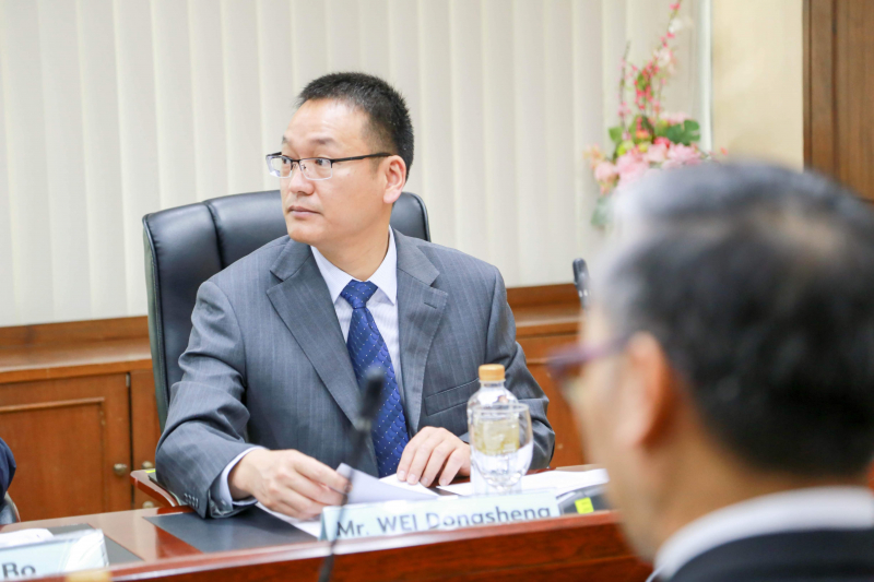 คณะผู้แทนมหาวิทยาลัยตรวจสอบหนานจิง เยี่ยมคารวะ ปตง. ผตง. และคณะผู้บริหาร สตง.