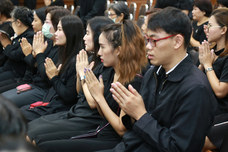 พิธีเจริญพระพุทธมนต์ เนื่องในวันปีใหม่ พุทธศักราช ๒๕๖๐ 