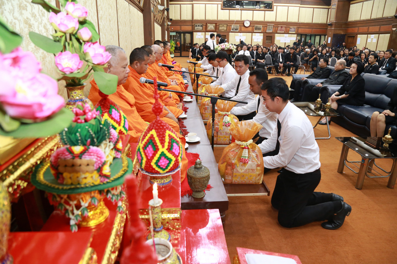 พิธีเจริญพระพุทธมนต์ เนื่องในวันปีใหม่ พุทธศักราช ๒๕๖๐ 