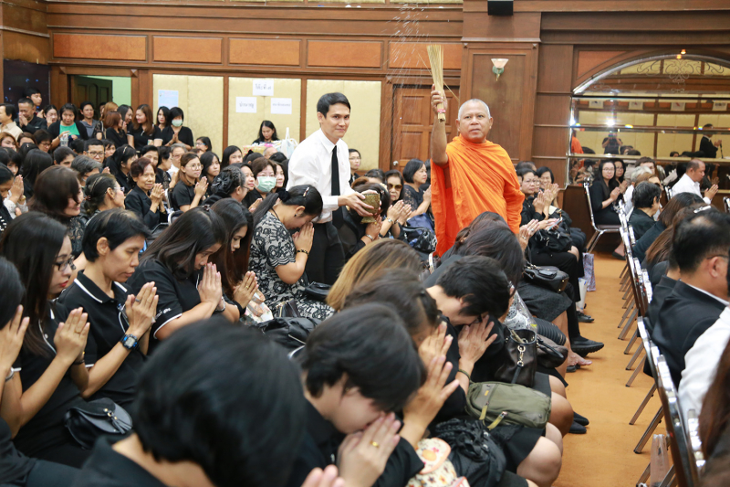 พิธีเจริญพระพุทธมนต์ เนื่องในวันปีใหม่ พุทธศักราช ๒๕๖๐ 