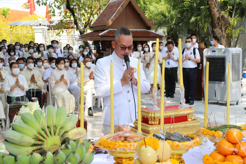 พิธีบวงสรวงดวงพระวิญญาณสมเด็จพระเจ้าตากสินมหาราช ณ ศาลสมเด็จพระเจ้ากรุงธนบุรีมหาราช วัดหงส์รัตนาราม ราชวรวิหาร กรุงเทพมหานคร