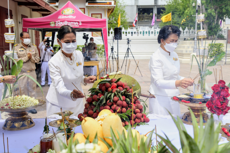  สมเด็จพระอริยวงศาคตญาณ สมเด็จพระสังฆราช สกลมหาสังฆปริณายก ทรงเป็นประธานในพิธีเททองหล่อองค์พระพุทธโสธร รุ่น มงคลแผ่นดิน 108 ณ วั