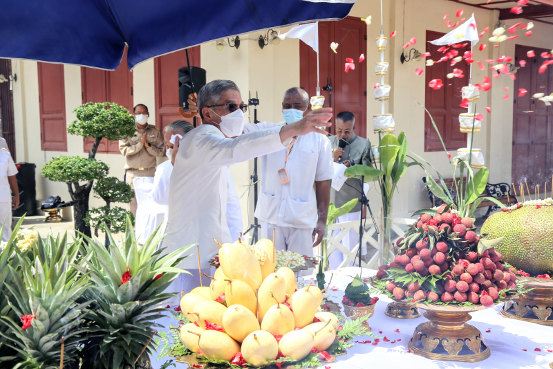  สมเด็จพระอริยวงศาคตญาณ สมเด็จพระสังฆราช สกลมหาสังฆปริณายก ทรงเป็นประธานในพิธีเททองหล่อองค์พระพุทธโสธร รุ่น มงคลแผ่นดิน 108 ณ วั