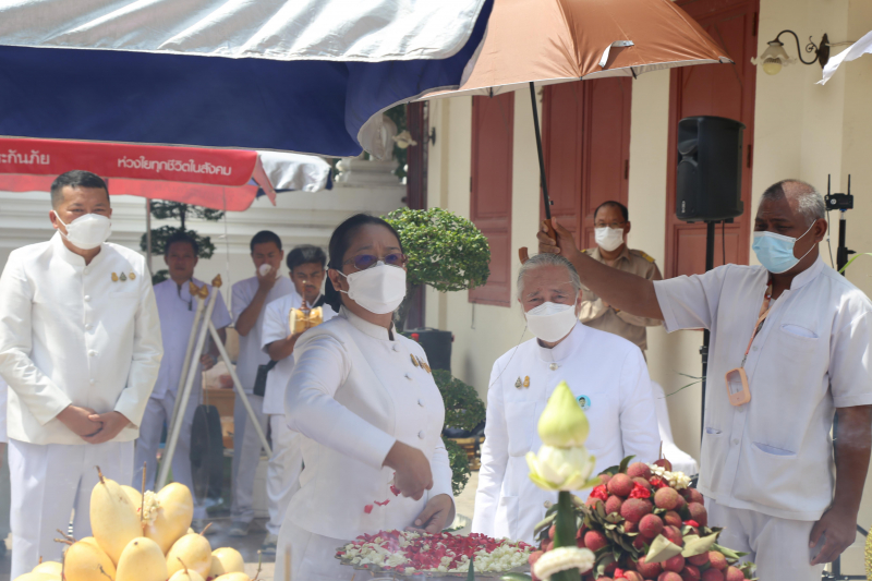  สมเด็จพระอริยวงศาคตญาณ สมเด็จพระสังฆราช สกลมหาสังฆปริณายก ทรงเป็นประธานในพิธีเททองหล่อองค์พระพุทธโสธร รุ่น มงคลแผ่นดิน 108 ณ วั