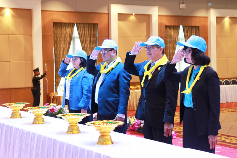 พิธีรับหมวกและผ้าพันคอพระราชทาน