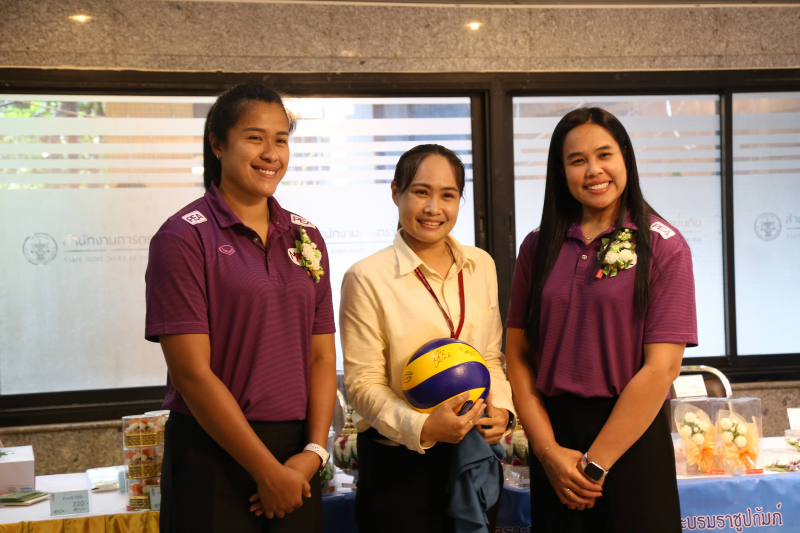 สำนักงานการตรวจเงินแผ่นดินร่วมสนับสนุนผลิตภัณฑ์ดอกมะลิของสมาคมสภาสังคมสงเคราะห์แห่งประเทศไทยฯ ณ สำนักงานการตรวจเงินแผ่นดิน