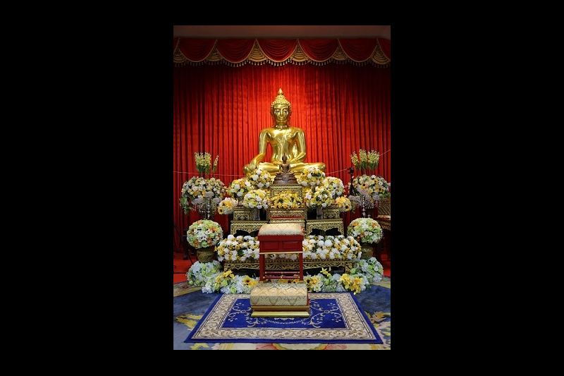 พิธีเจริญพระพุทธมนต์สมโภชผ้าพระกฐินพระราชทาน ประจำปี 2563 ณ วัดพระแก้ว พระอารามหลวง ตำบลเวียง อำเภอเมืองเชียงราย จังหวัดเชียงราย