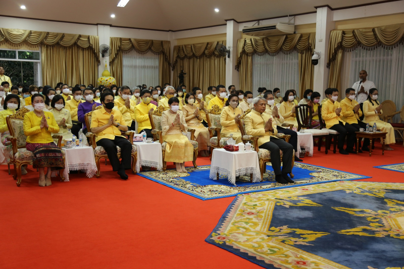 พิธีเจริญพระพุทธมนต์สมโภชผ้าพระกฐินพระราชทาน ประจำปี 2563 ณ วัดพระแก้ว พระอารามหลวง ตำบลเวียง อำเภอเมืองเชียงราย จังหวัดเชียงราย