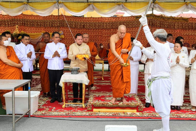 พิธีเททองหล่อพระพุทธโสธร รุ่น มงคลแผ่นดิน 108
