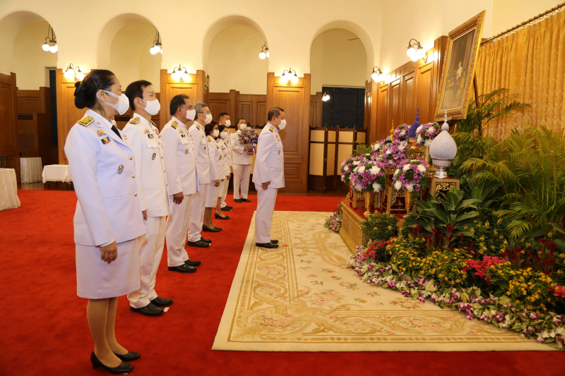 สำนักงานการตรวจเงินแผ่นดินถวายแจกันดอกไม้และลงนามถวายพระพรสมเด็จพระกนิษฐาธิราชเจ้า กรมสมเด็จพระเทพรัตนราชสุดา ฯ สยามบรมราชกุมารี