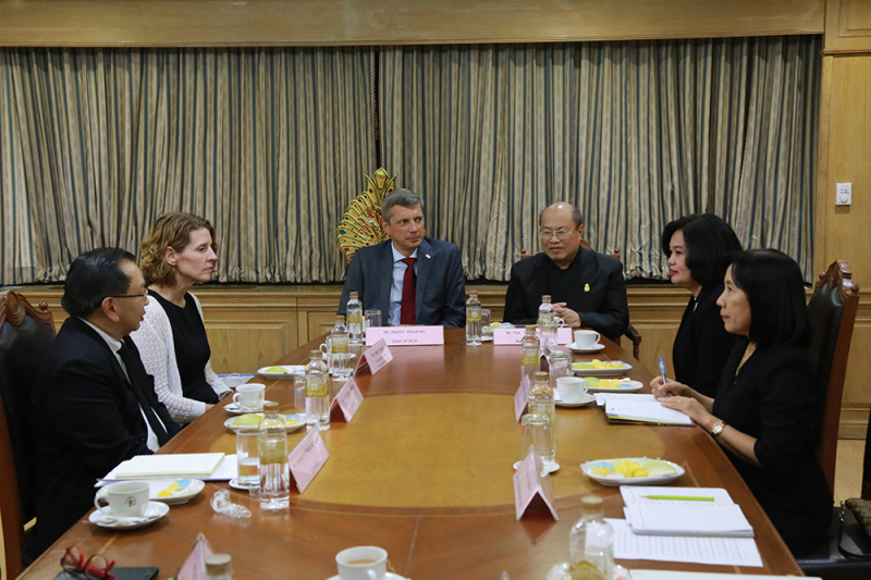 พิธีลงนามในหนังสือแสดงเจตจำนง 