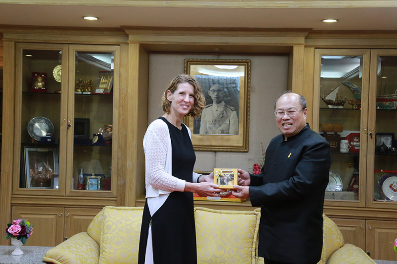 พิธีลงนามในหนังสือแสดงเจตจำนง 