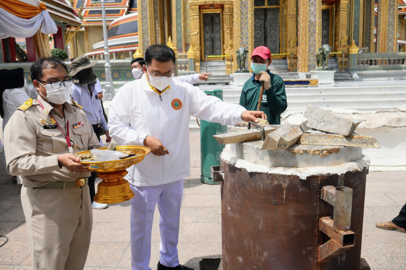  สมเด็จพระอริยวงศาคตญาณ สมเด็จพระสังฆราช สกลมหาสังฆปริณายก ทรงเป็นประธานในพิธีเททองหล่อองค์พระพุทธโสธร รุ่น มงคลแผ่นดิน 108 ณ วั